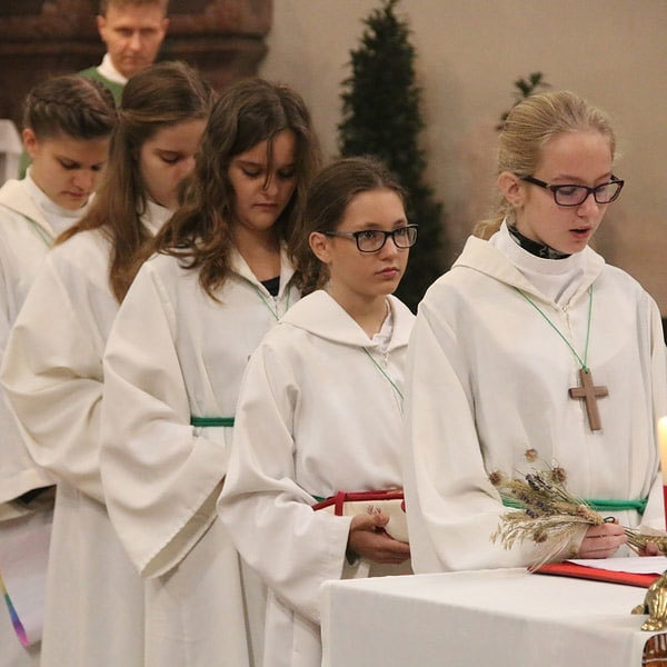 Weltmissionssonntag - Pfarrgottesdienst mitgestaltet von den MinistrantInnen am 22.10.2017
