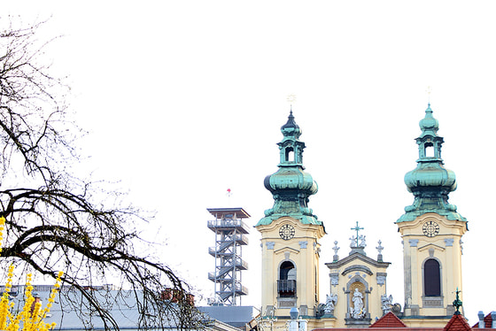 Blick auf Ursulinenkirche im Frühling.