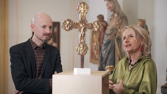 Wer ertr?gt das Kreuz - Eine pers?nliche Suche - Es ist ein Folterwerkzeug - und gilt dennoch als Zeichen des Heils und der Liebe Gottes: Das Kreuz ist das zentrale christliche Symbol. Filmemacher Stefan Ludwig begibt sich auf eine pers?nliche Suche 