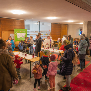Am Nachmittag des Gründonnerstags fand eine Abendmahlfeier für Kinder in der Pfarrkirche statt.