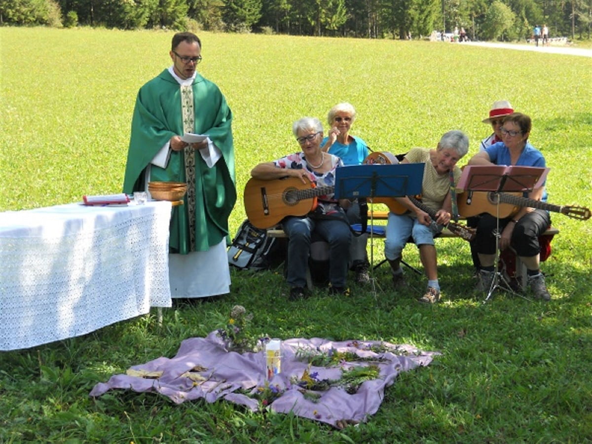 Messe im Freien