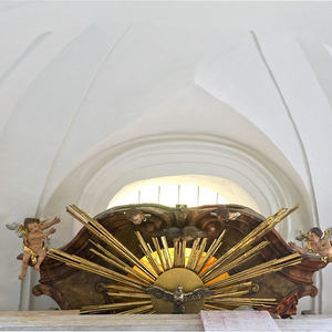 Besichtigung der Baustelle am Gerüst