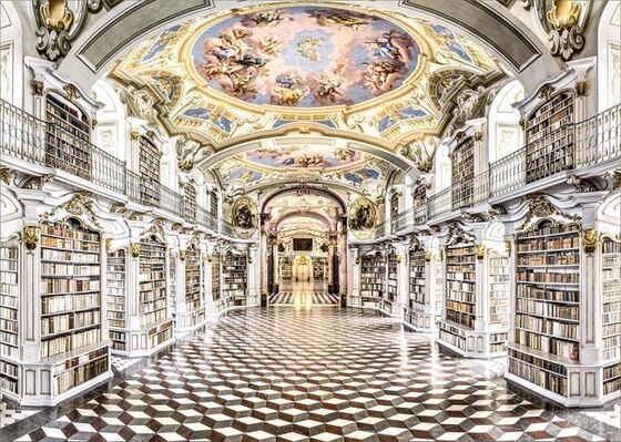Klosterbibliothek des Stiftes Admont: Der in drei Teile gegliederte Raum ist der größte klösterliche Bibliothekssaal der Welt.