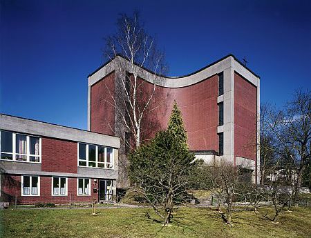 Kirche Linz - St. Leopold von aussen