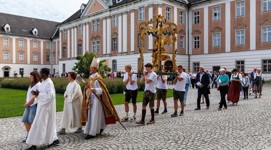 „Club Rosenkranz“ beim Schutzengelsonntag 2025 im Stift Wilhering