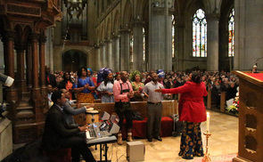 Sonntag der Völker 2015 im Linzer Mariendom